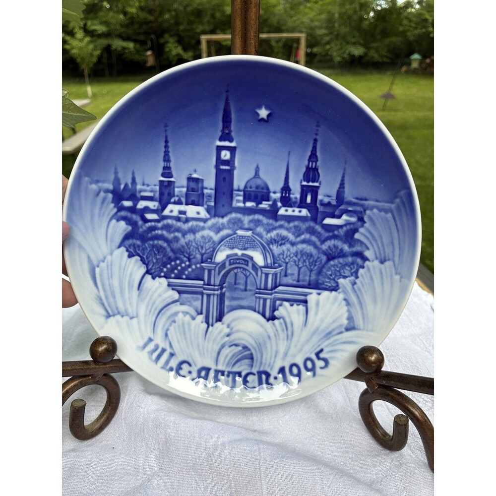 BING AND GRONDAHL Plate Jules-After 1995 The Towers Of Copenhagen Porcelain